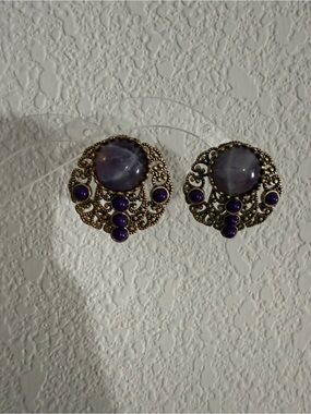 West Germany Women’s vintage purple stud Earrings